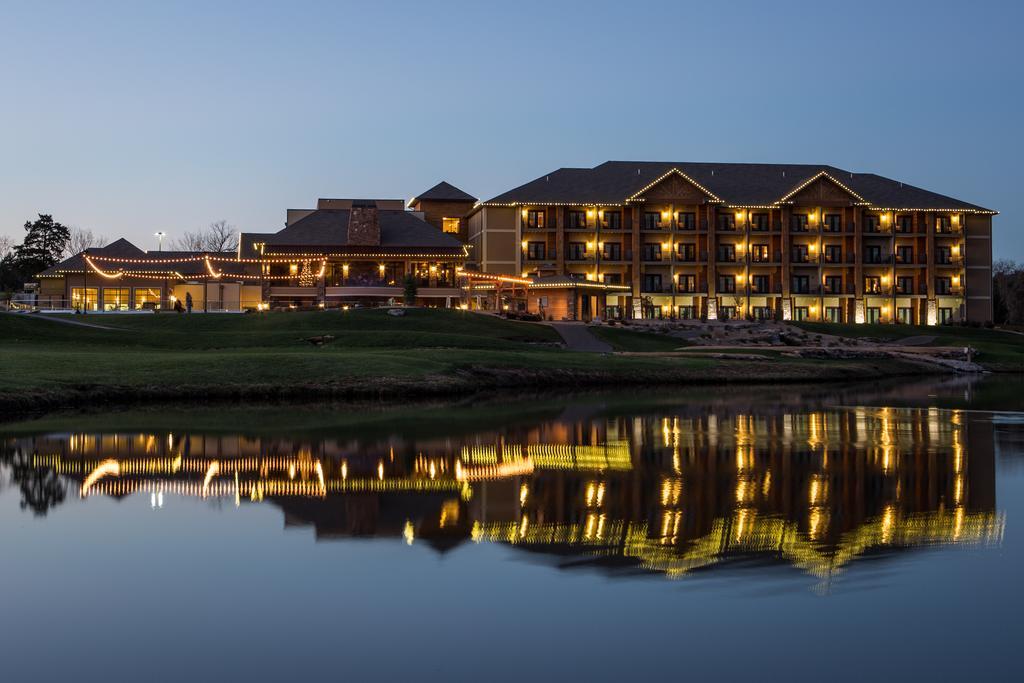 The Lodge At Old Kinderhook Camdenton Exterior photo