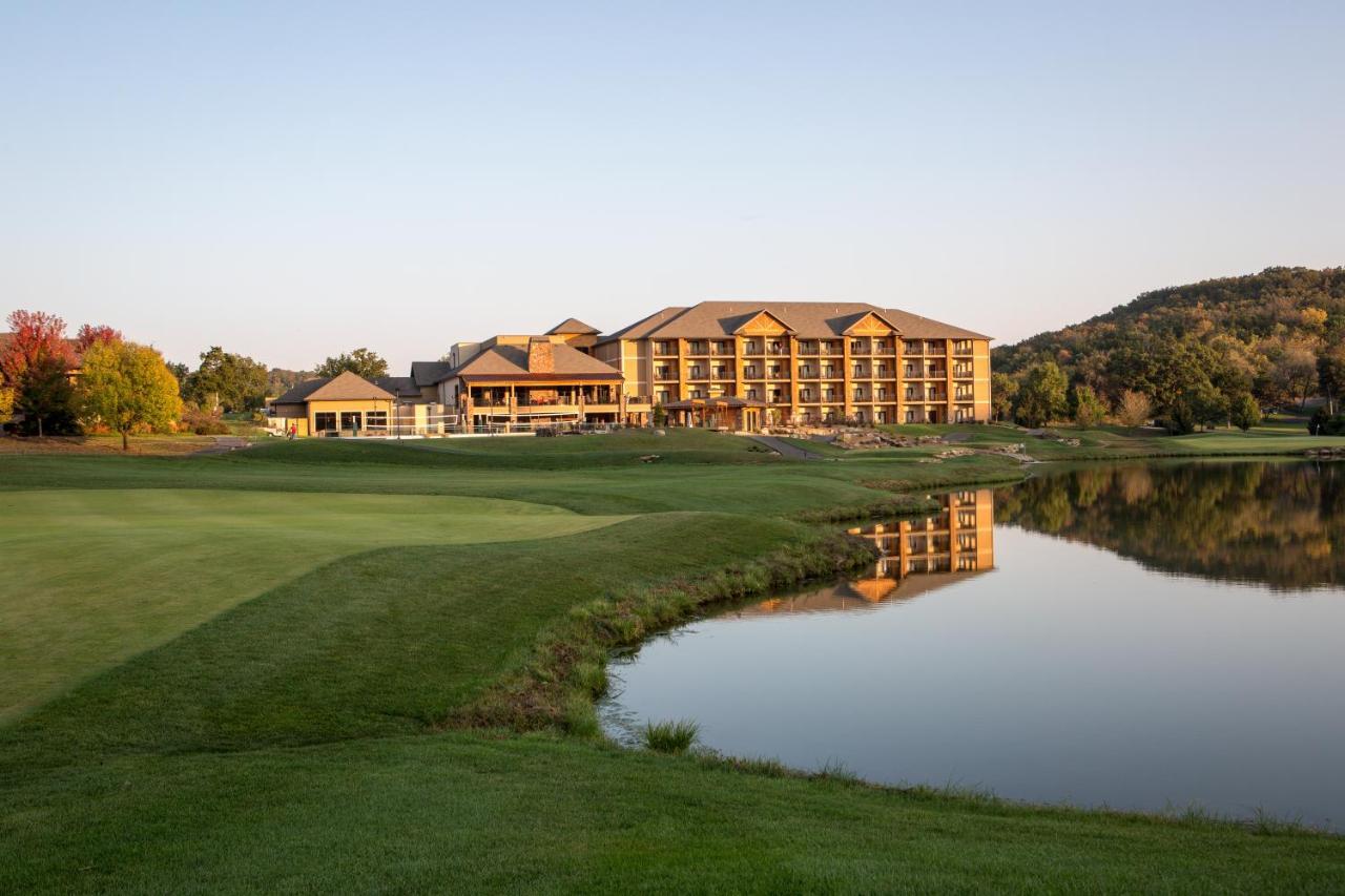 The Lodge At Old Kinderhook Camdenton Exterior photo