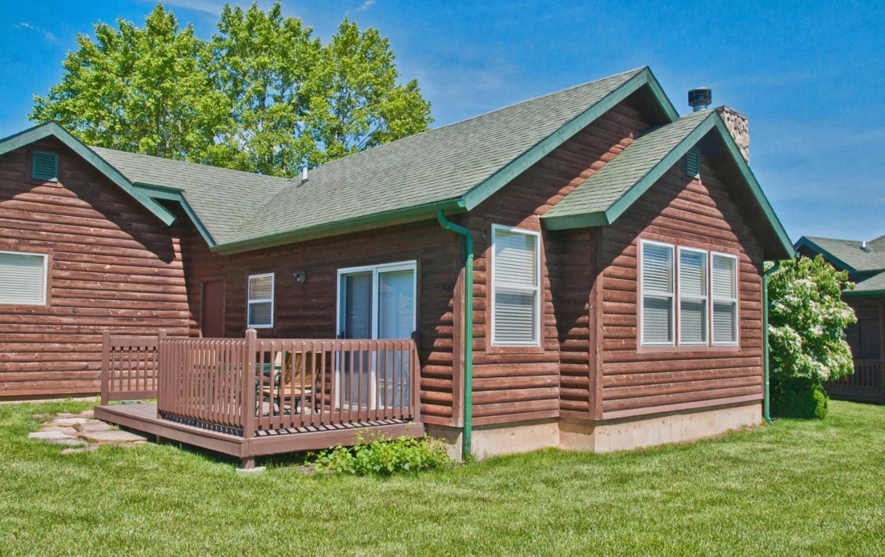 The Lodge At Old Kinderhook Camdenton Exterior photo