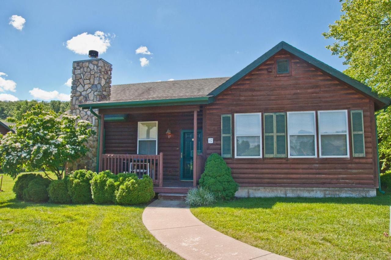 The Lodge At Old Kinderhook Camdenton Exterior photo