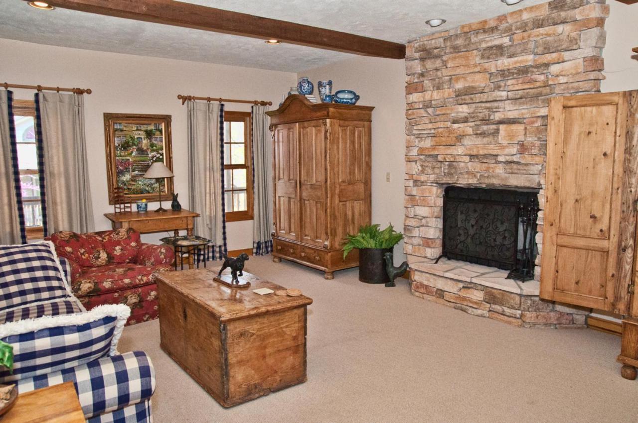 The Lodge At Old Kinderhook Camdenton Exterior photo